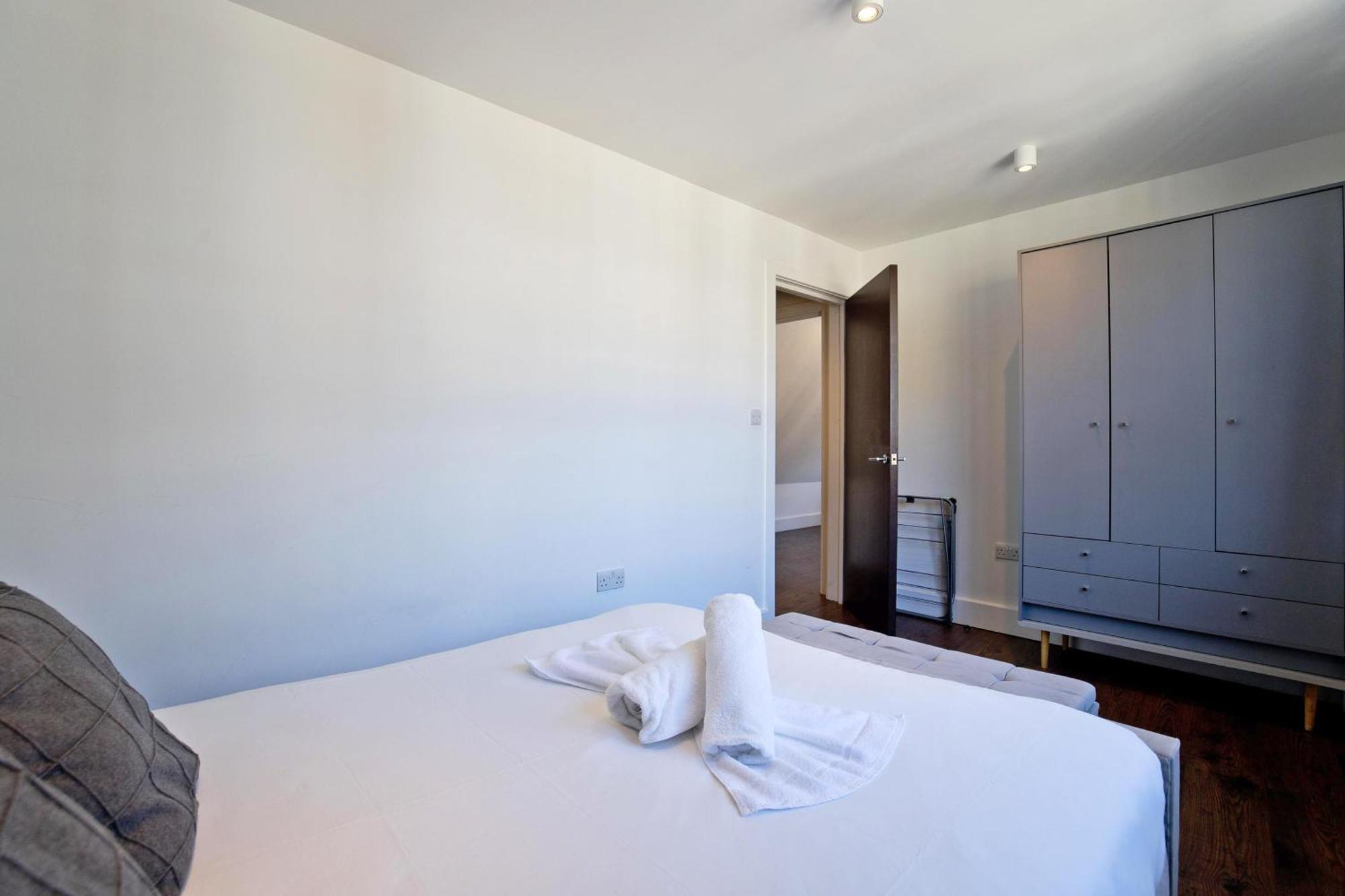 Imperial Middlesex Street Apartments London Bagian luar foto
